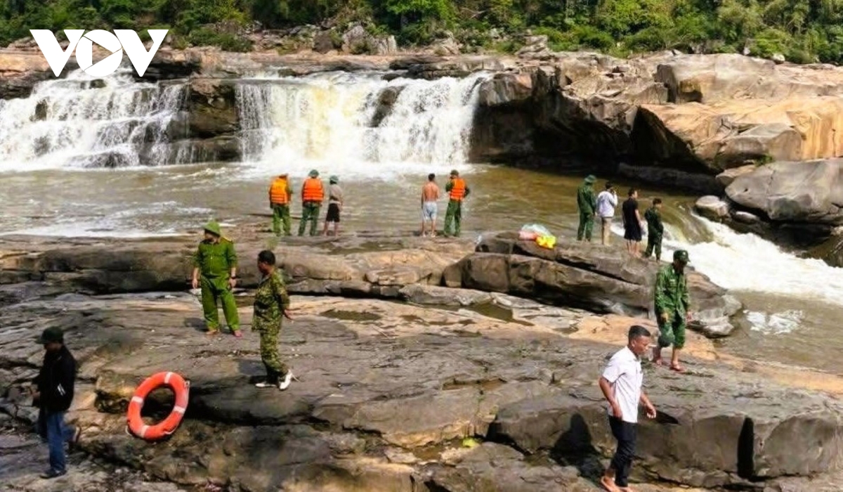 Một phụ nữ tử vong khi tắm thác nước ở Quảng Trị